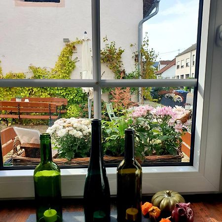 Zur Alten Rebe Ferienhaus Und Weingut Конц Екстер'єр фото