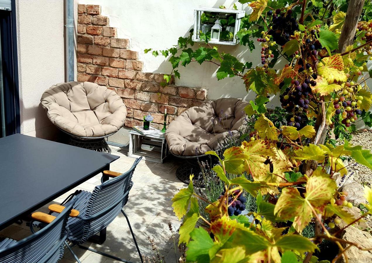Zur Alten Rebe Ferienhaus Und Weingut Конц Екстер'єр фото